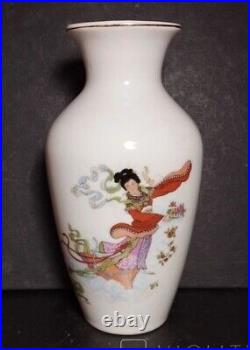Antique Chinese Vases Porcelain Painting Handmade Famille Marked Rare Old 20th