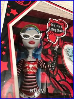 Monster High Ghoulia Yelps Original First Wave BRAND NEW SEALED Mattel 2010
