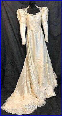 Vintage JcPenney Ivory Wedding Gown With Matching Hat Size 3/4