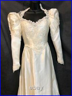 Vintage JcPenney Ivory Wedding Gown With Matching Hat Size 3/4